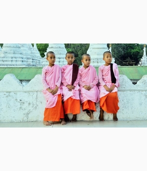 hình phật chú tiểu